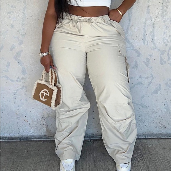 Fashion Nova Pants - Slouchy Cargo Pants